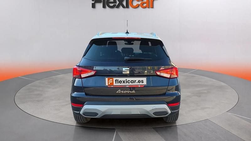 Usado Seat Arona Xperience 110 CV (80 kW) 2022 Negro SUV