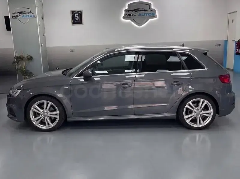 Usado Audi A3 S-Line 150 HP (110 kW) 2017 Cinzento Sedan