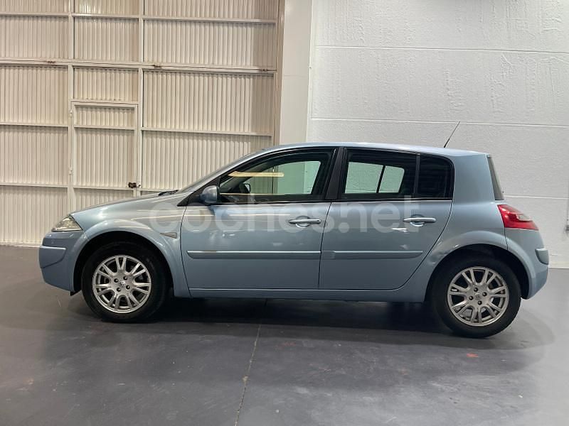 Usado Renault Mégane II Expression 105 CV (77 kW) 2008 Azul Berlina