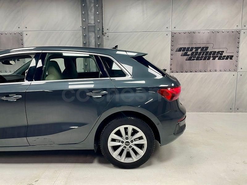 Usado Audi A3 116 CV (85 kW) 2021 Gris / plata Berlina