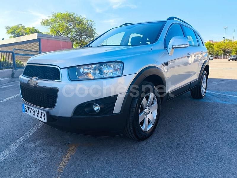 Gris / plata Usado 2012 Chevrolet Captiva LT SUV | 9800 € (Precio justo) - Imagen 1/4