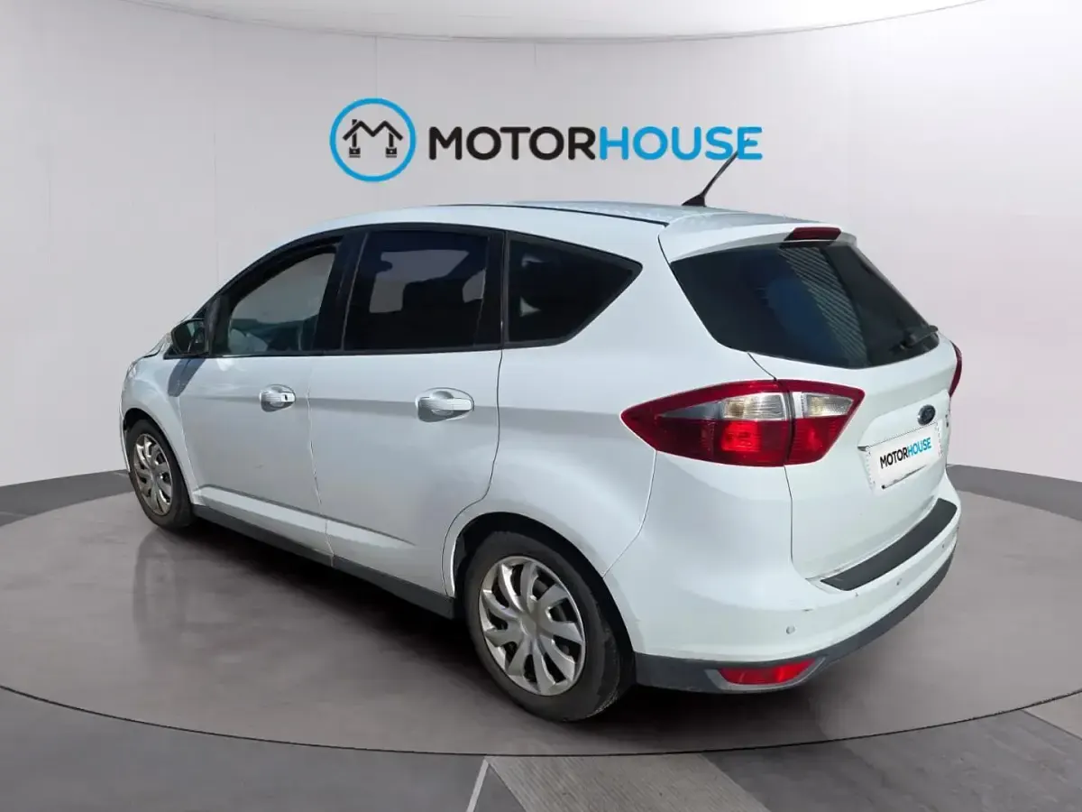 Usado Ford C-MAX Trend 95 CV (69 kW) 2011 Blanco Monovolumen
