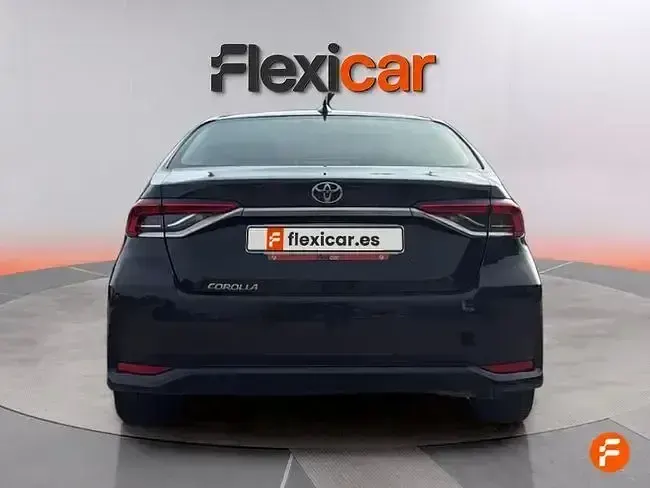 Usado Toyota Corolla Active 140 CV (102 kW) 2023 Negro Utilitario