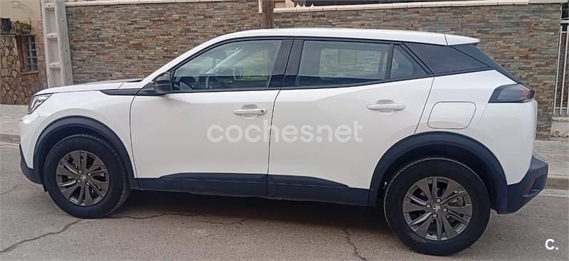 Usado Peugeot 2008 Active 110 CV (80 kW) 2022 Blanco SUV