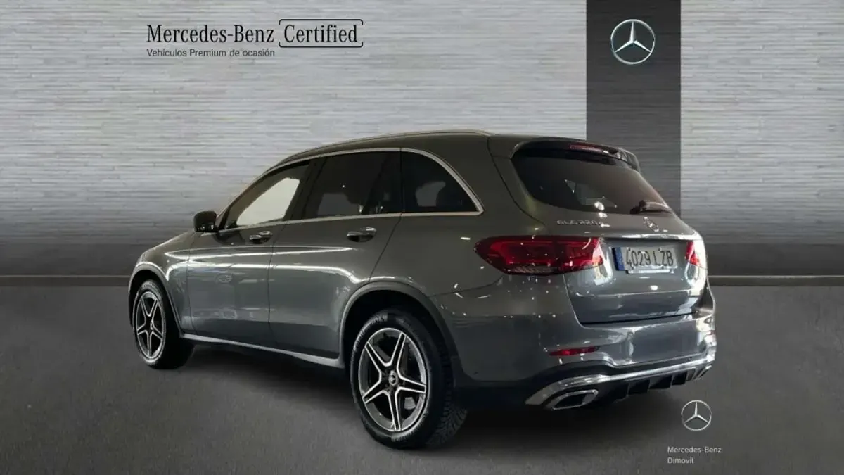 Usado Mercedes GLC220 AMG line 194 CV (142 kW) 2022 Gris SUV