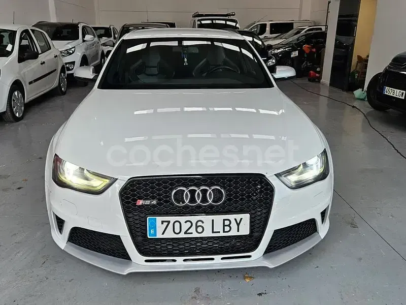 Usado Audi RS4 S-Line 450 CV (330 kW) 2014 Blanco Familiar