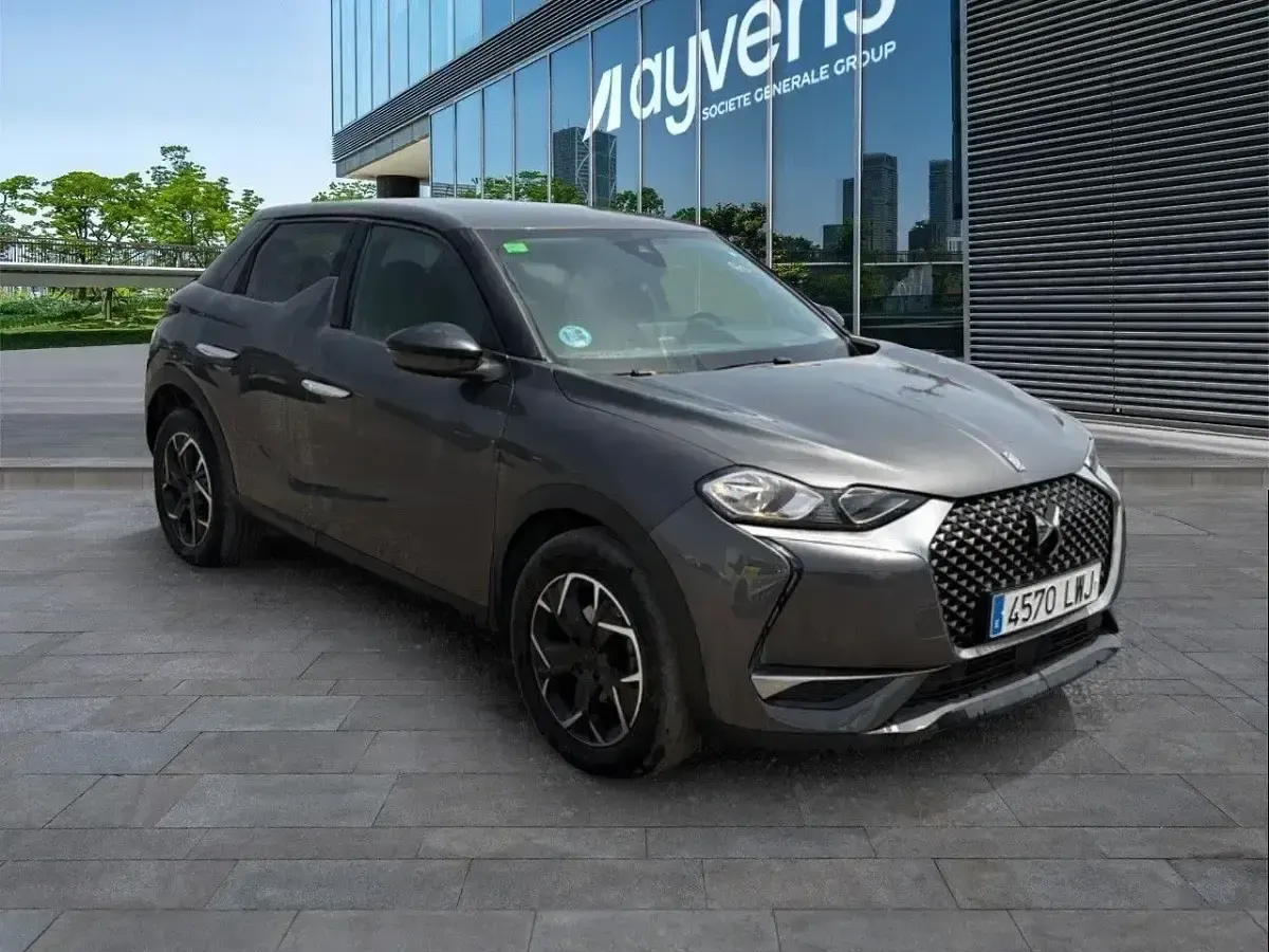 Usado DS Automobiles DS3 Crossback Bastille 111 CV (81 kW) 2022 Gris SUV