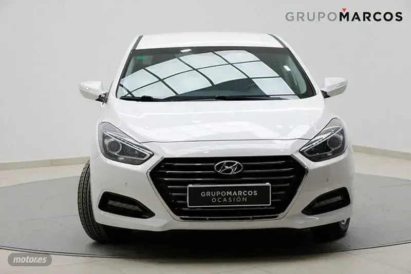 Usado Hyundai i40 141 CV (103 kW) 2016 Blanco Familiar