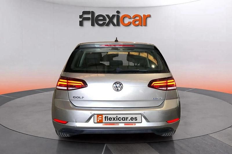 Usado VW Golf VIII Edition 130 CV (95 kW) 2020 Gris Berlina