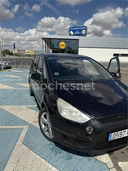 Negro Usado 2006 Ford S-MAX Trend Monovolumen | 5200 € (Un poco caro) - Imagen 1/4