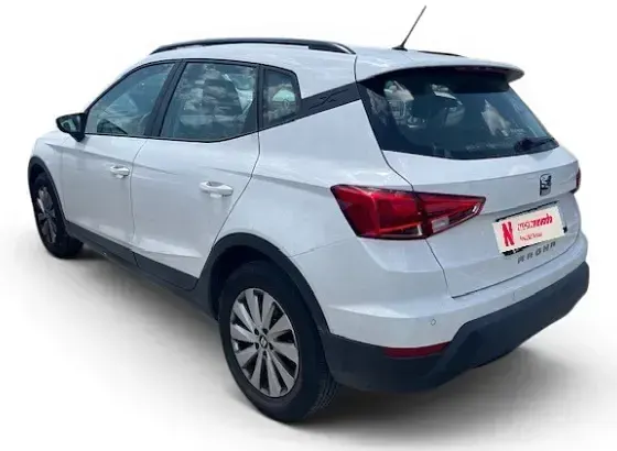 Usado Seat Arona Style 116 CV (85 kW) 2020 Blanco SUV