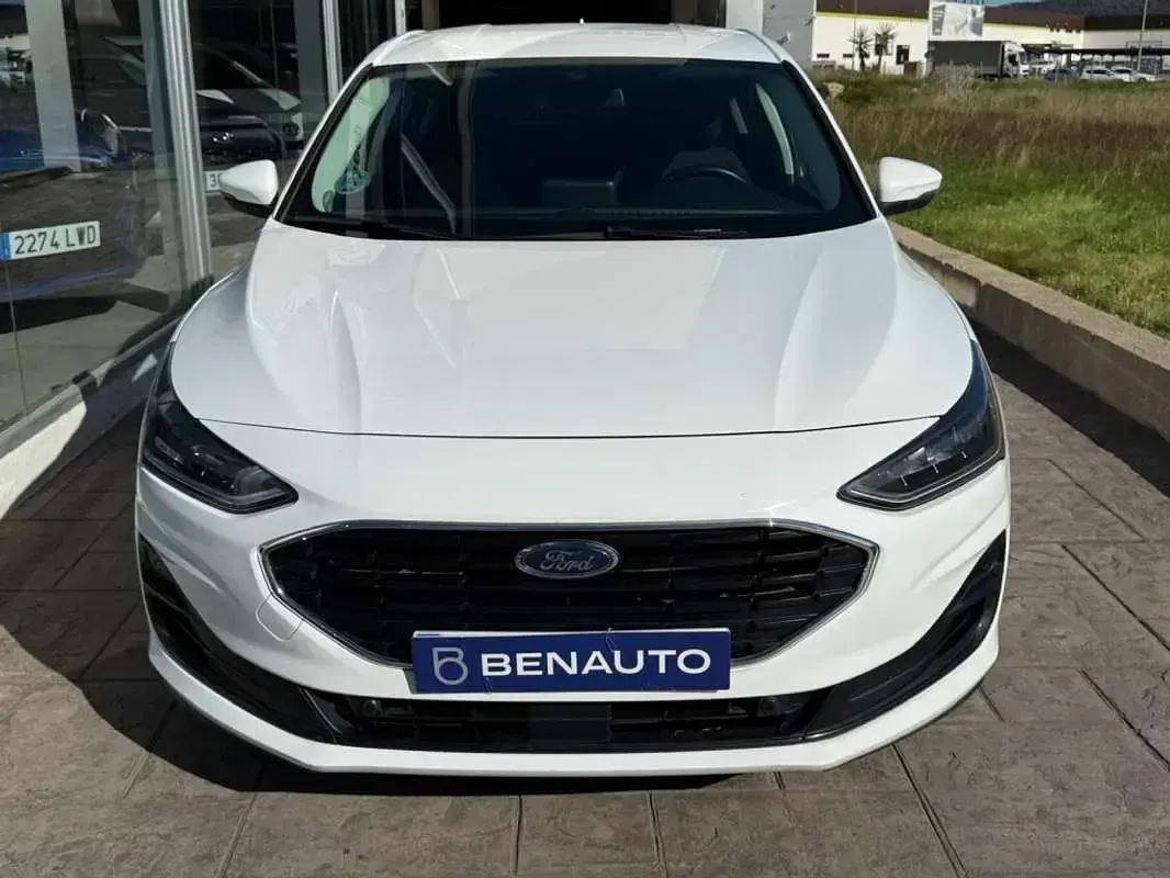 Usado Ford Focus Trend+ 120 CV (88 kW) 2022 Blanco Utilitario