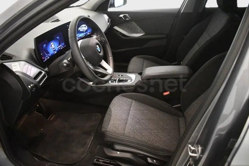 Usado BMW 116 Comfort Edition 122 CV (89 kW) 2025 Gris / plata Utilitario