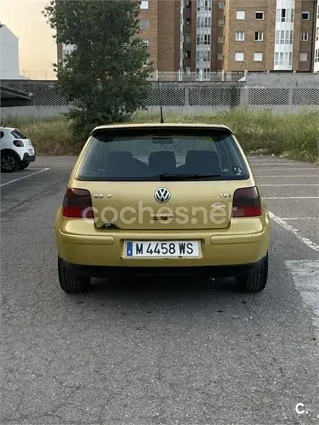 Usado VW Golf III Highline 110 CV (80 kW) 1998 Amarillo Familiar