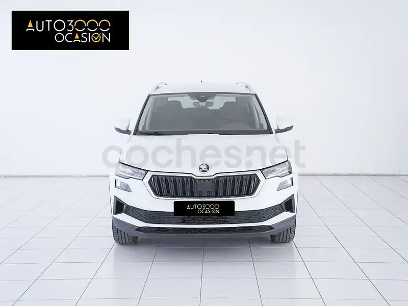 Usado Skoda Karoq Ambition 115 CV (84 kW) 2022 Blanco SUV