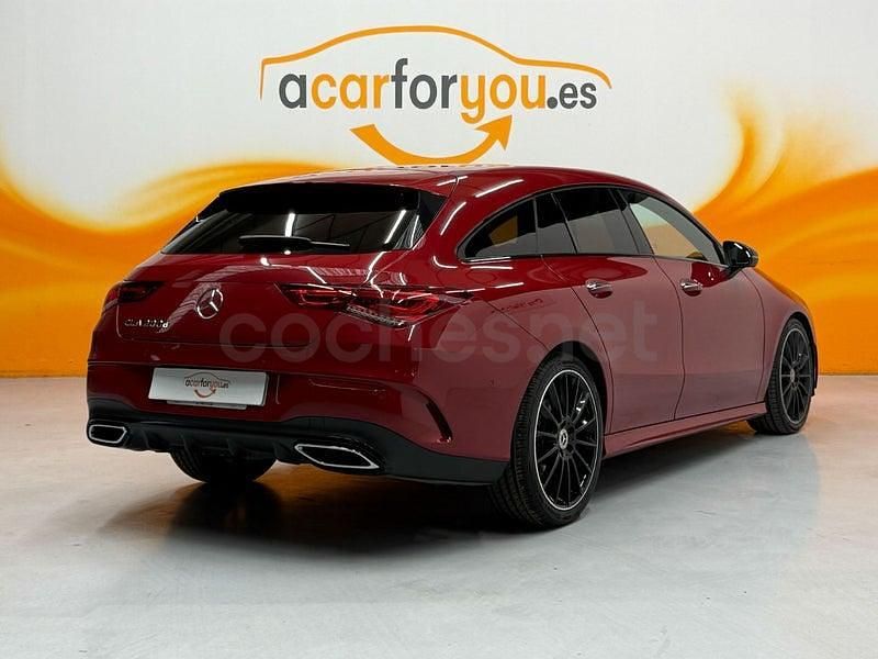 Usado Mercedes CLA200 Shooting Brake 150 CV (110 kW) 2021 Rojo Familiar