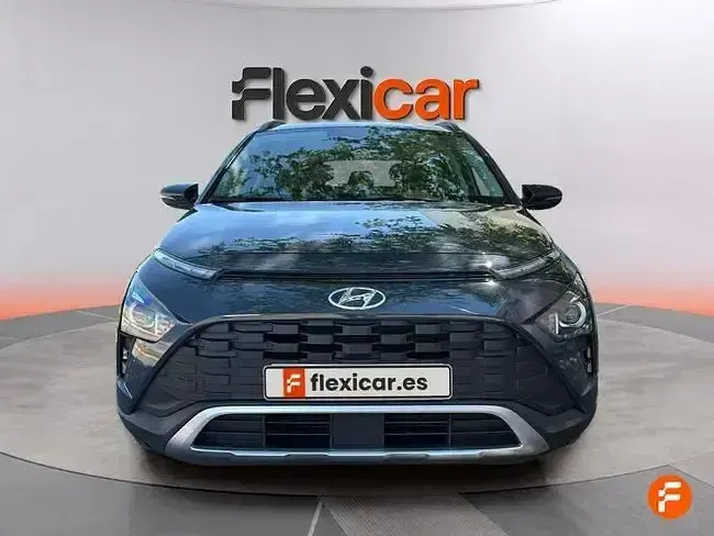 Usado Hyundai Bayon 84 CV (61 kW) 2022 Gris SUV