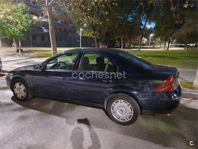 Azul Usado 2002 Ford Mondeo Trend Berlina | 1000 € (Super precio) - Imagen 1/4