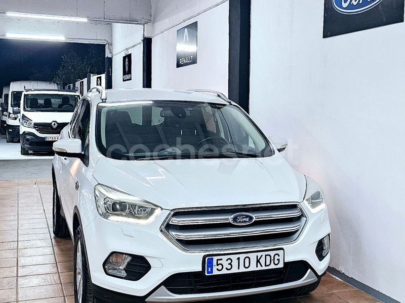 Usado Ford Kuga Titanium 150 CV (110 kW) 2017 Blanco SUV