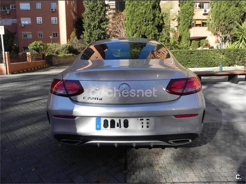 Usado Mercedes C220 170 CV (125 kW) 2017 Gris / plata Coupe