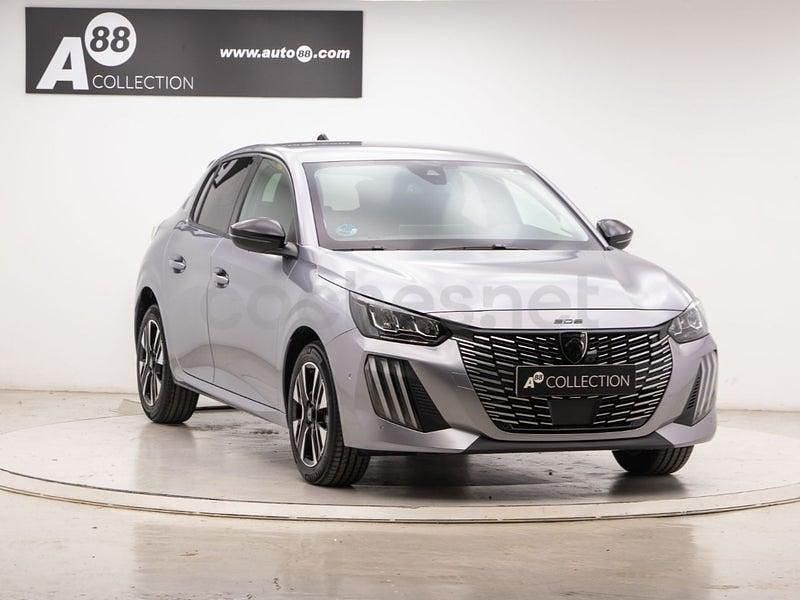 Usado Peugeot 208 Allure 100 CV (73 kW) 2025 Gris / plata Utilitario