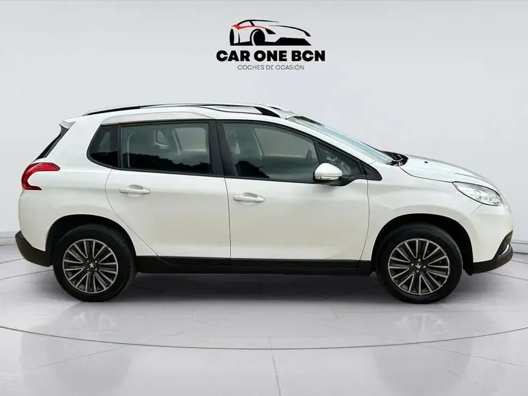Usado Peugeot 2008 Active 82 CV (60 kW) 2015 Blanco SUV