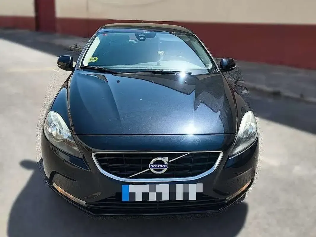 Usado Volvo V40 Kinetic 150 CV (110 kW) 2012 Negro Utilitario