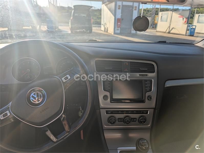 Usado VW Golf VII Edition 110 CV (80 kW) 2016 Gris / plata Berlina