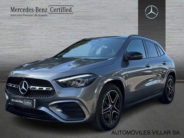 Usado Mercedes GLA200 150 CV (110 kW) 2025 Gris montaña SUV