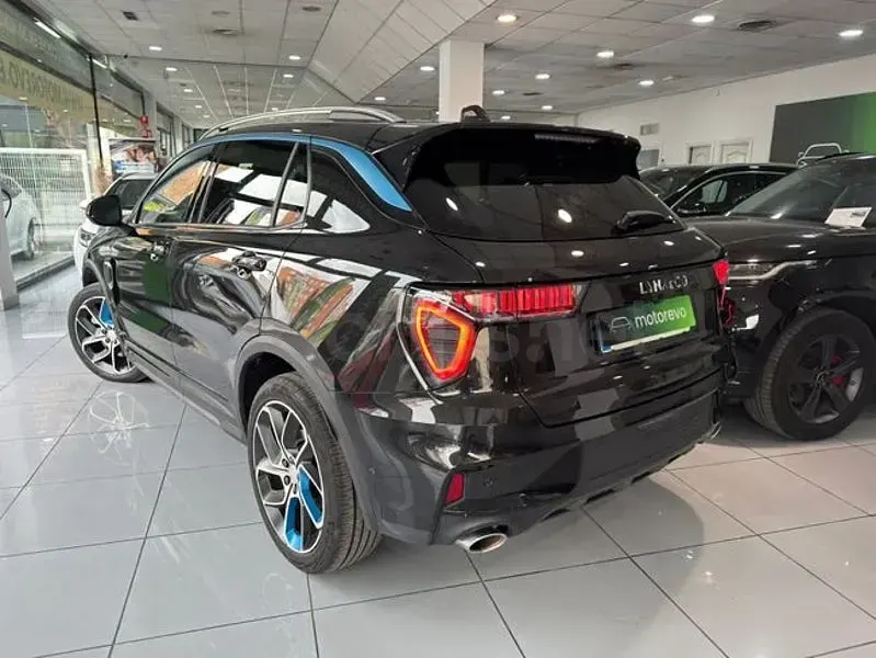 Usado Lynk & Co 01 261 CV (191 kW) 2023 Negro SUV