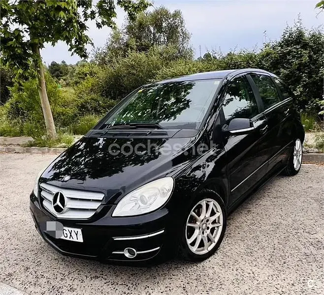 Usado Mercedes B180 Sport Edition 109 CV (80 kW) 2010 Negro Monovolumen