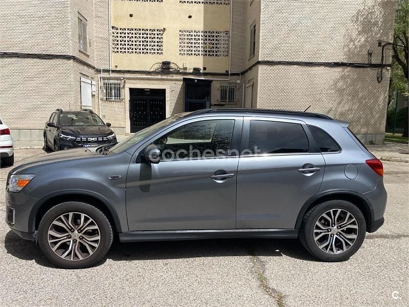 Usado Mitsubishi ASX Motion 117 CV (86 kW) 2016 Gris / plata SUV