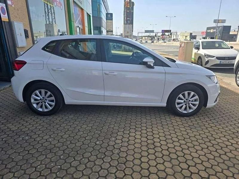 Usado Seat Ibiza Style 116 CV (85 kW) 2022 Blanco Utilitario