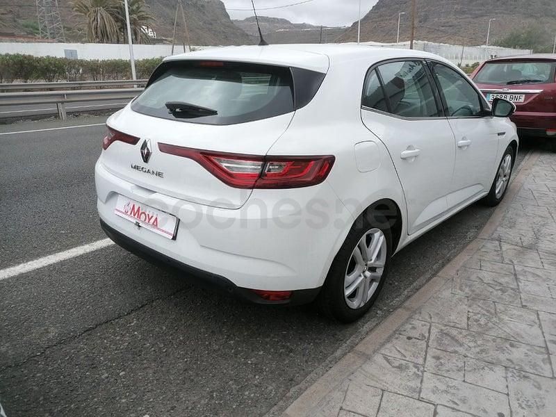 Usado Renault Mégane IV LIMITED 95 CV (69 kW) 2019 Blanco Berlina