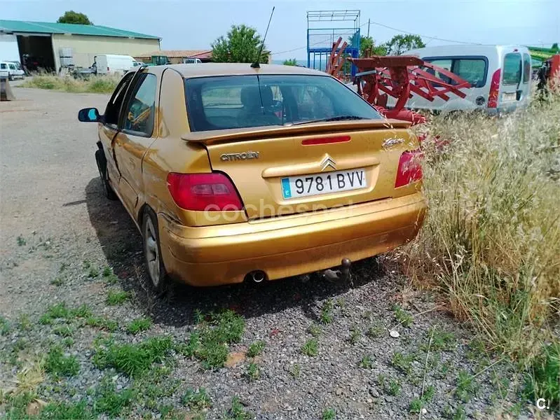 Usado Citroën Xsara Exclusive 110 CV (80 kW) 2002 Naranja Berlina
