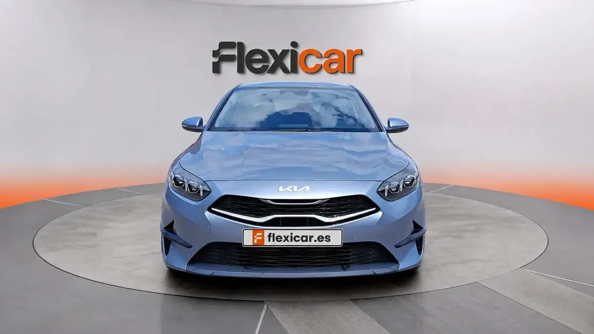 Usado Kia Ceed 100 CV (73 kW) 2025 Gris Utilitario