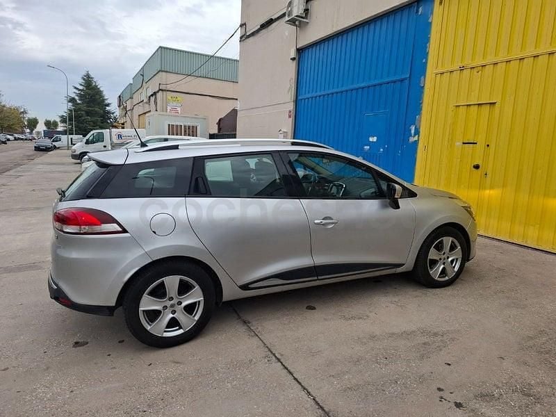 Usado Renault Clio GrandTour 90 CV (66 kW) 2014 Gris / plata Familiar
