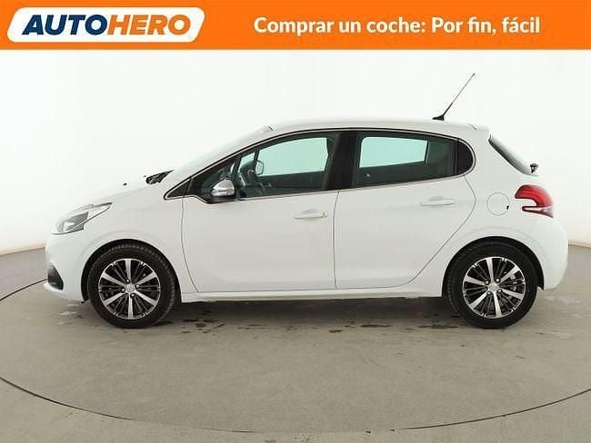 Usado Peugeot 208 Allure 110 CV (80 kW) 2017 Blanco Utilitario