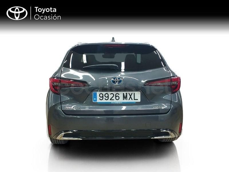 Usado Toyota Corolla Sport 140 CV (102 kW) 2024 Gris / plata Familiar
