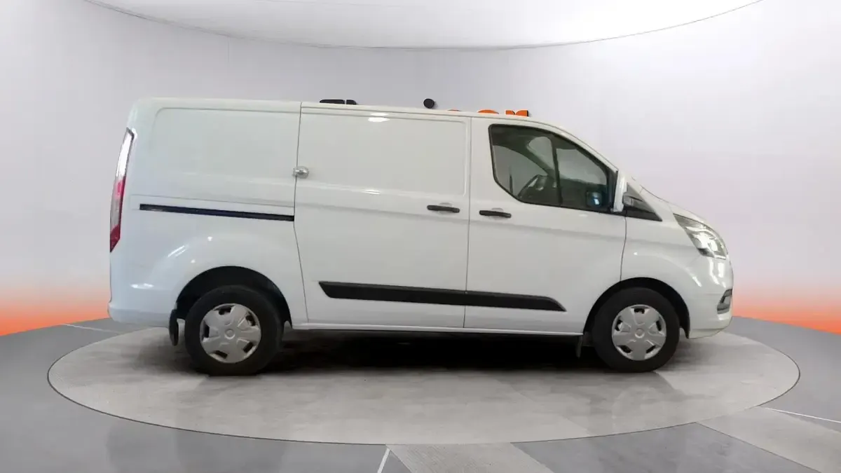 Usado Ford Transit Custom Trend 131 CV (96 kW) 2023 Blanco Van