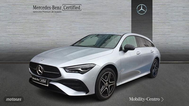Plateado Usado 2025 Mercedes CLA250e Shooting Brake Familiar | 46.900 € (Caro) - Imagen 1/4