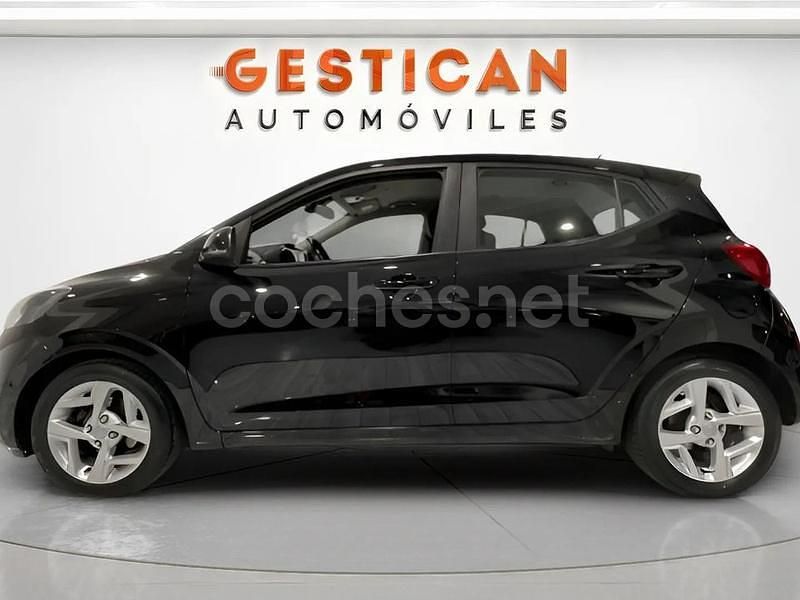 Usado Hyundai i10 67 CV (49 kW) 2023 Negro Utilitario