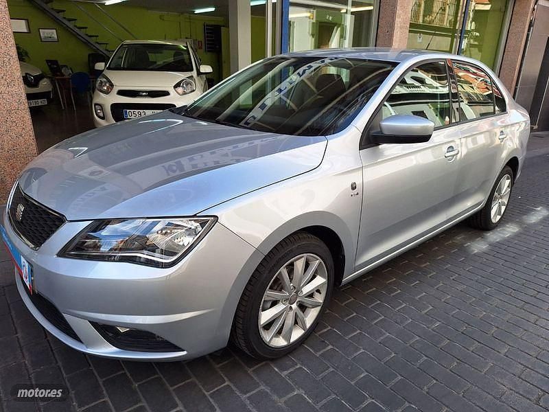 Plateado Usado 2013 Seat Toledo Reference Berlina | 10.570 € (Un poco caro) - Imagen 1/4