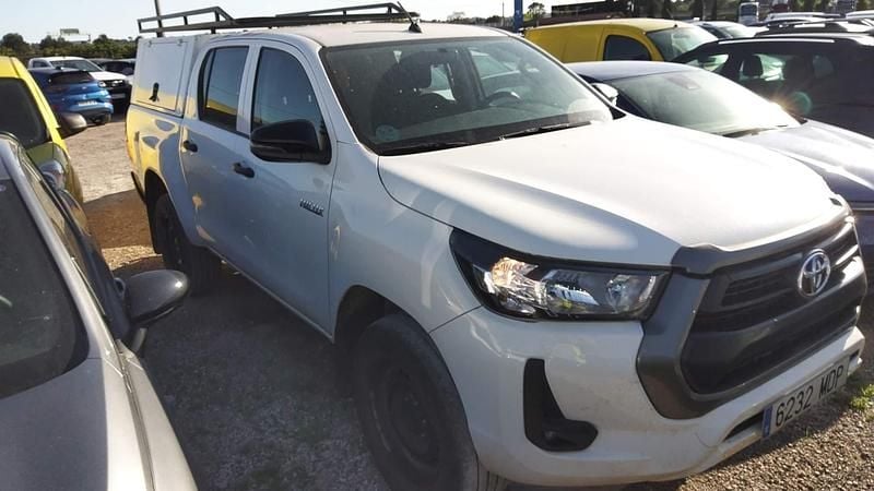 Usado Toyota HiLux 150 CV (110 kW) 2023 Blanco Pickup/Camioneta