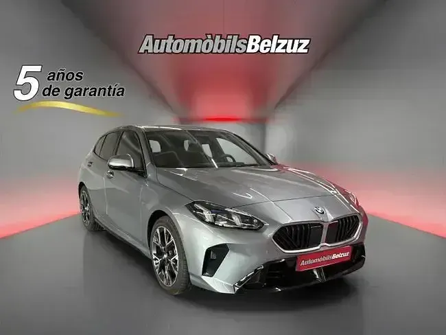 Usado BMW 120 Sport Line 170 CV (125 kW) 2025 Gris Utilitario