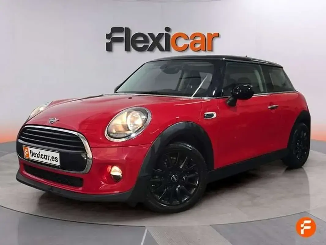 Usado Mini Cooper D 116 CV (85 kW) 2018 Rojo Utilitario