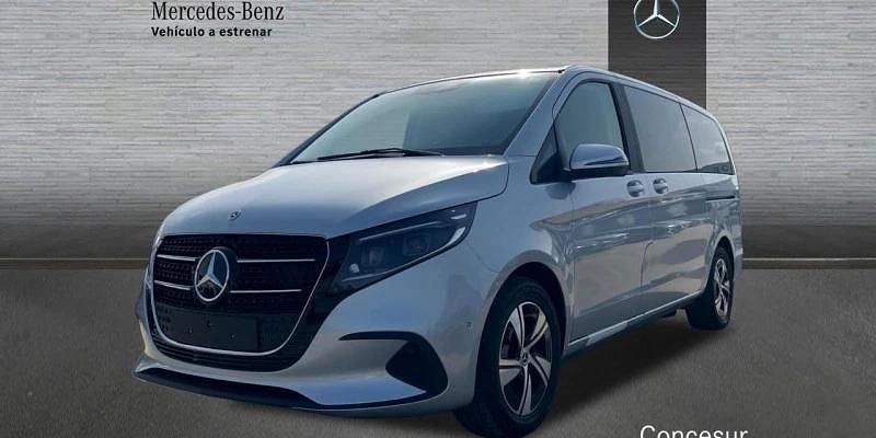 Plata Nuevo 2025 Mercedes V220 Style Monovolumen | 72.198 € (Un poco caro) - Imagen 1/4
