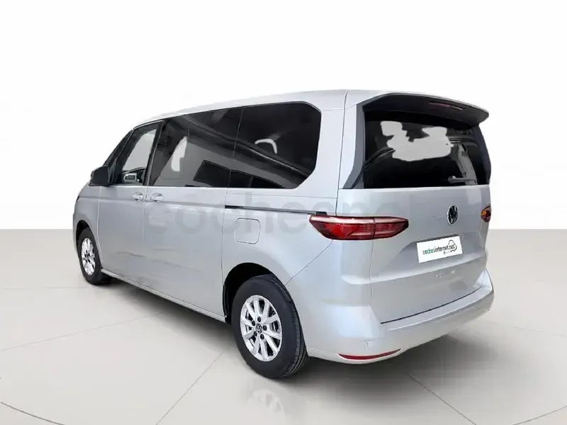 Käytetty VW Multivan 150 HP (110 kW) 2025 Harmaa Tila-auto