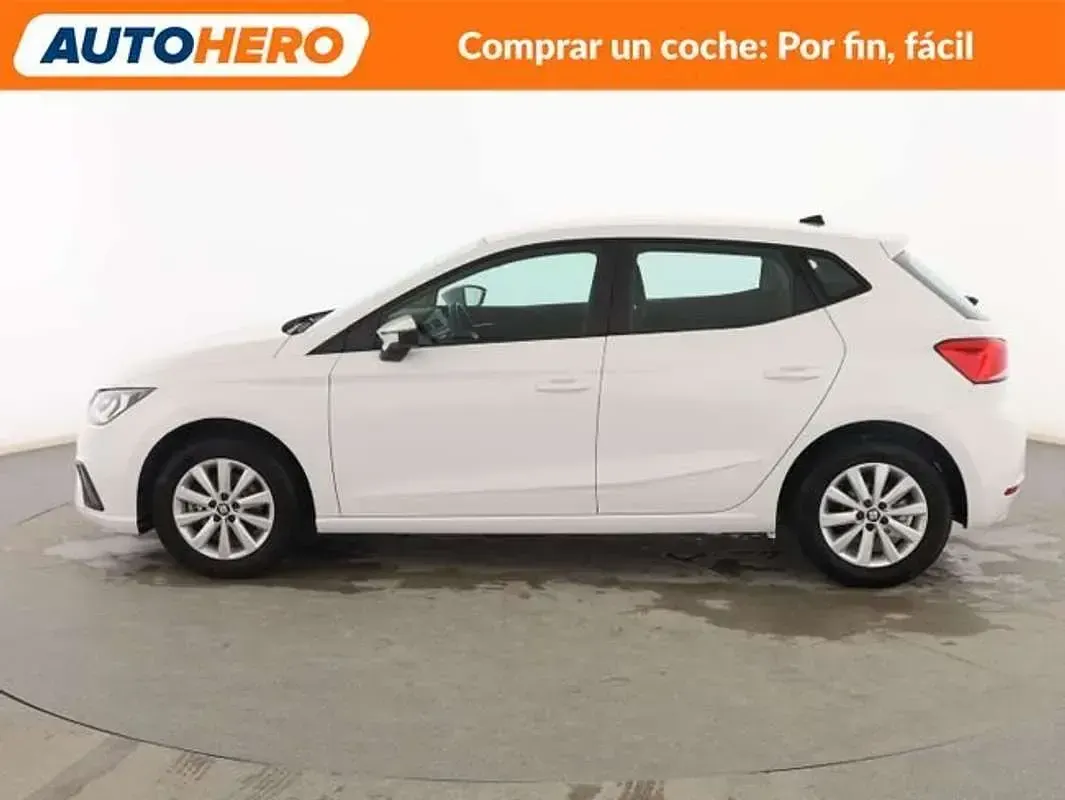 Usado Seat Ibiza Style 110 CV (80 kW) 2021 Blanco Utilitario