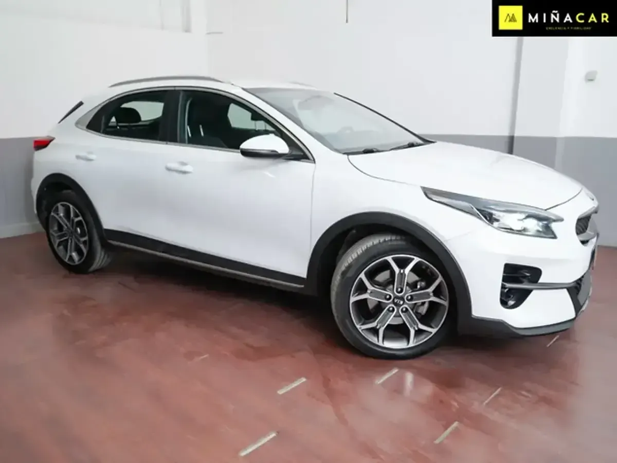 Usado Kia XCeed 136 CV (100 kW) 2021 Blanco SUV